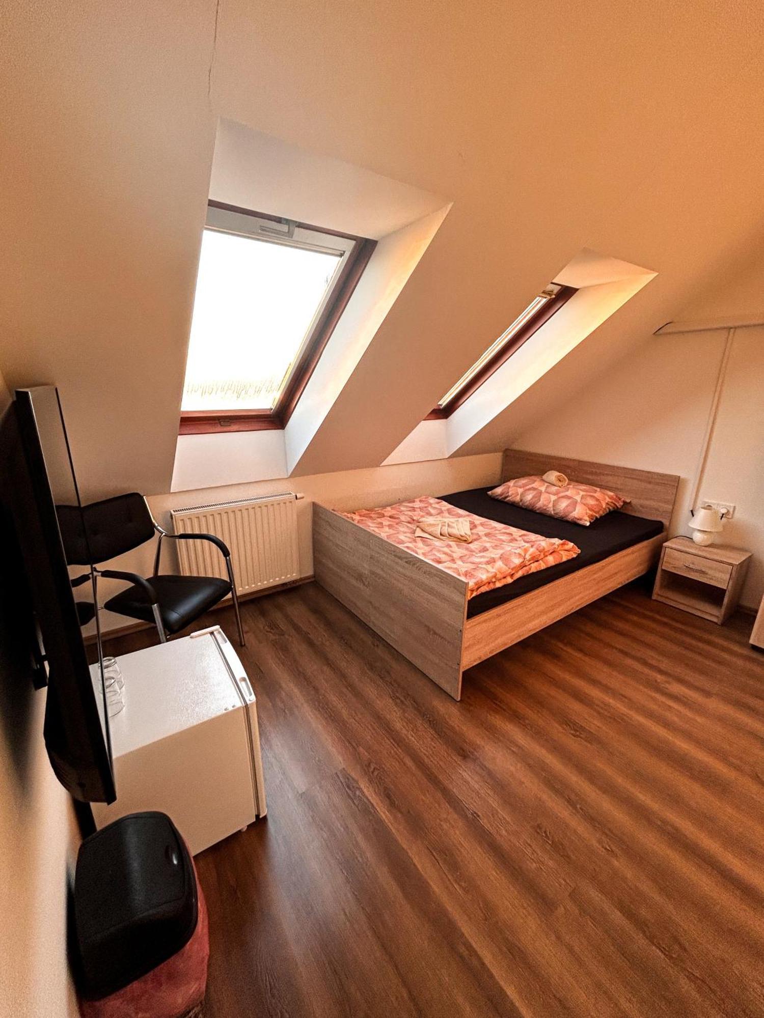 Malom Panzio Bed and Breakfast Kiskunfélegyháza Eksteriør billede