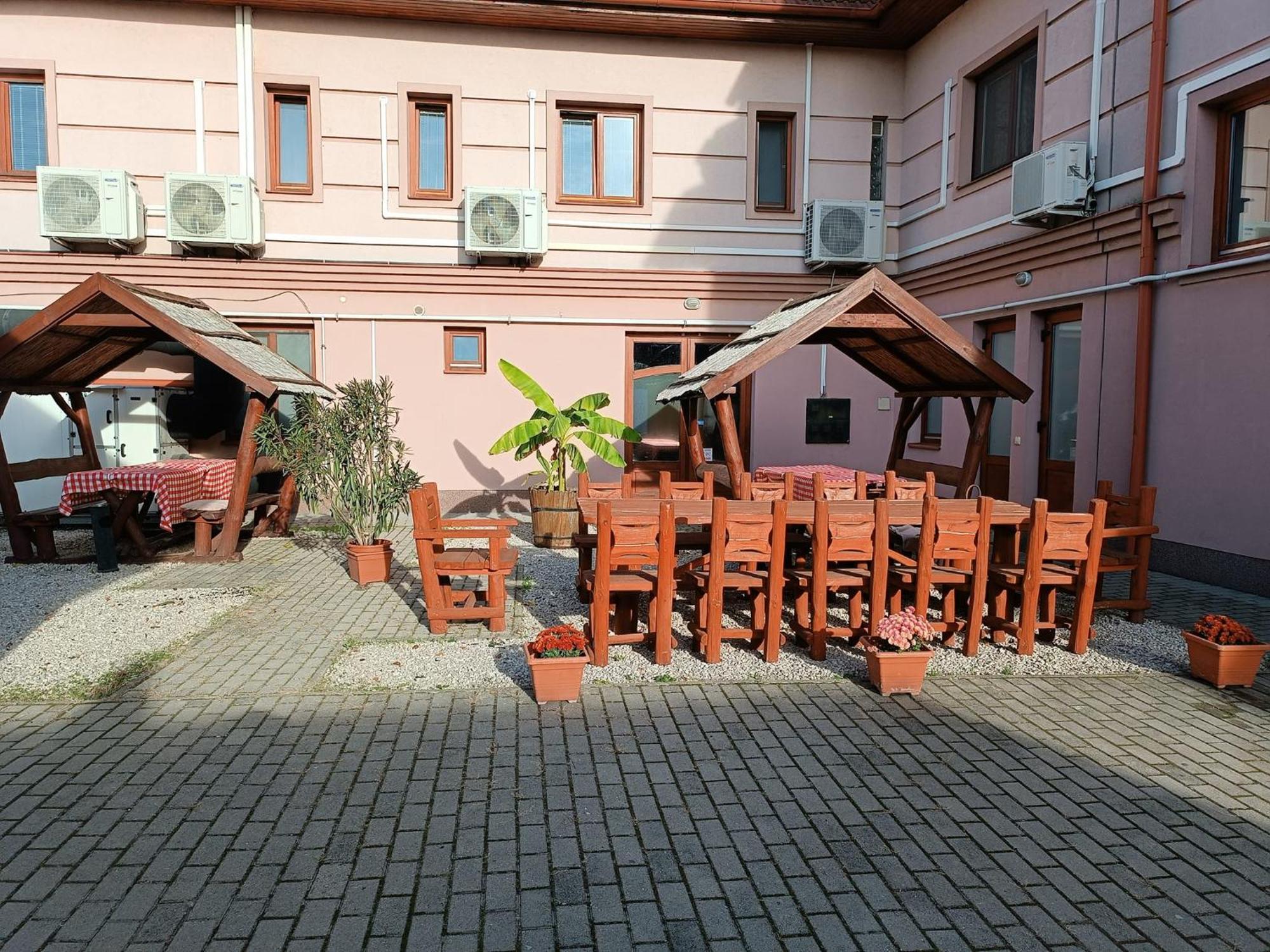 Malom Panzio Bed and Breakfast Kiskunfélegyháza Eksteriør billede