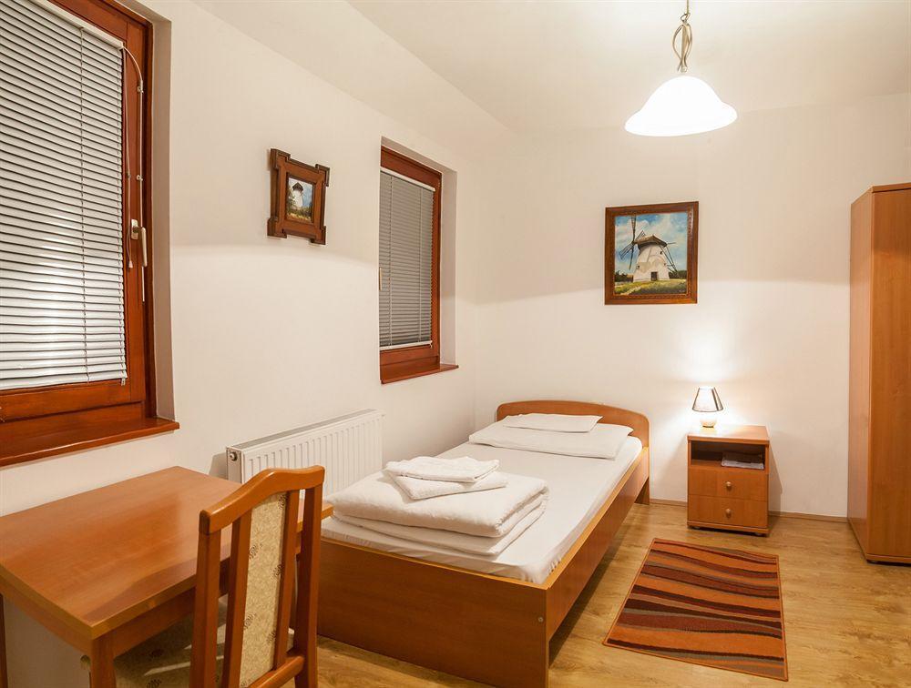 Malom Panzio Bed and Breakfast Kiskunfélegyháza Eksteriør billede