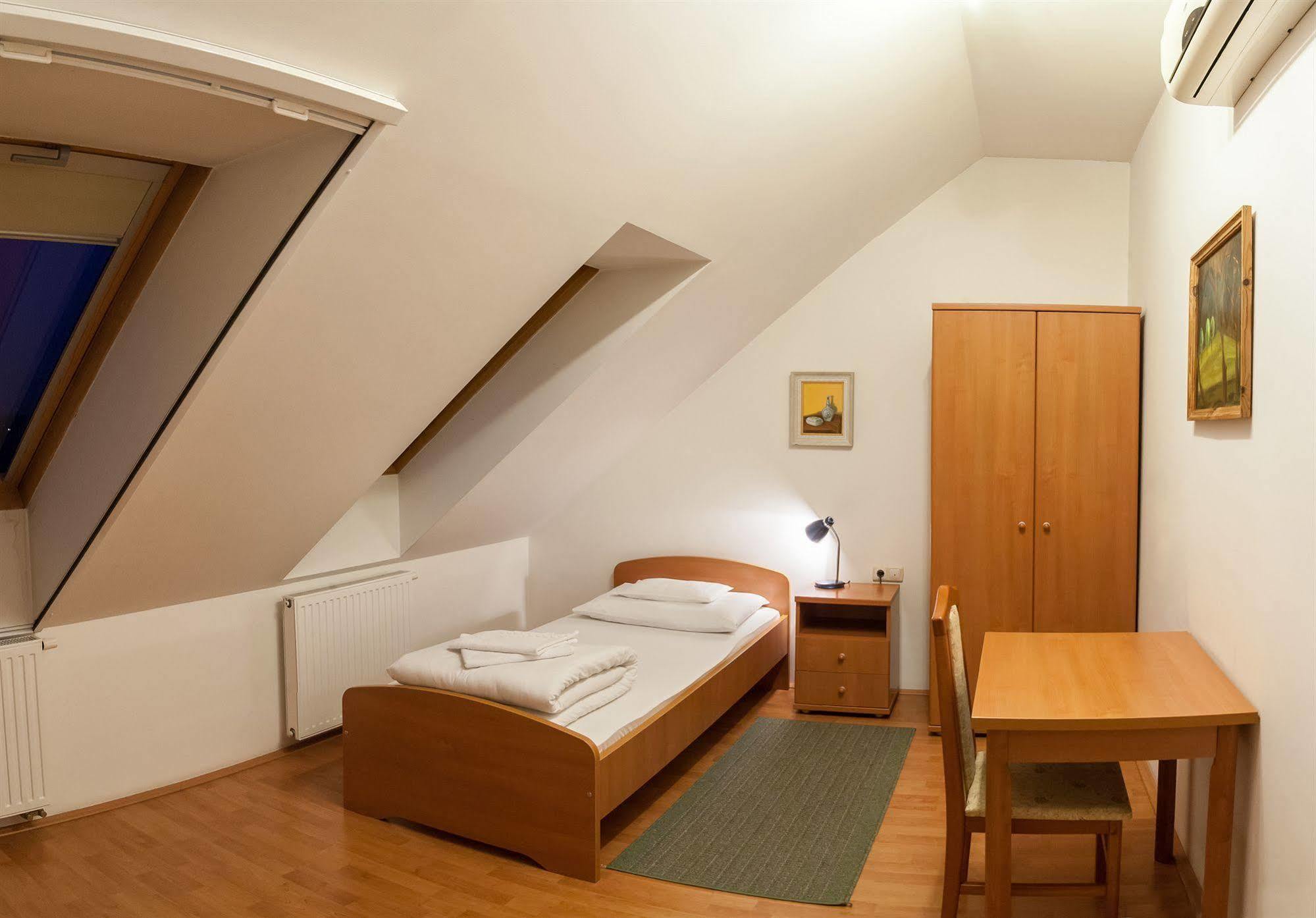 Malom Panzio Bed and Breakfast Kiskunfélegyháza Eksteriør billede