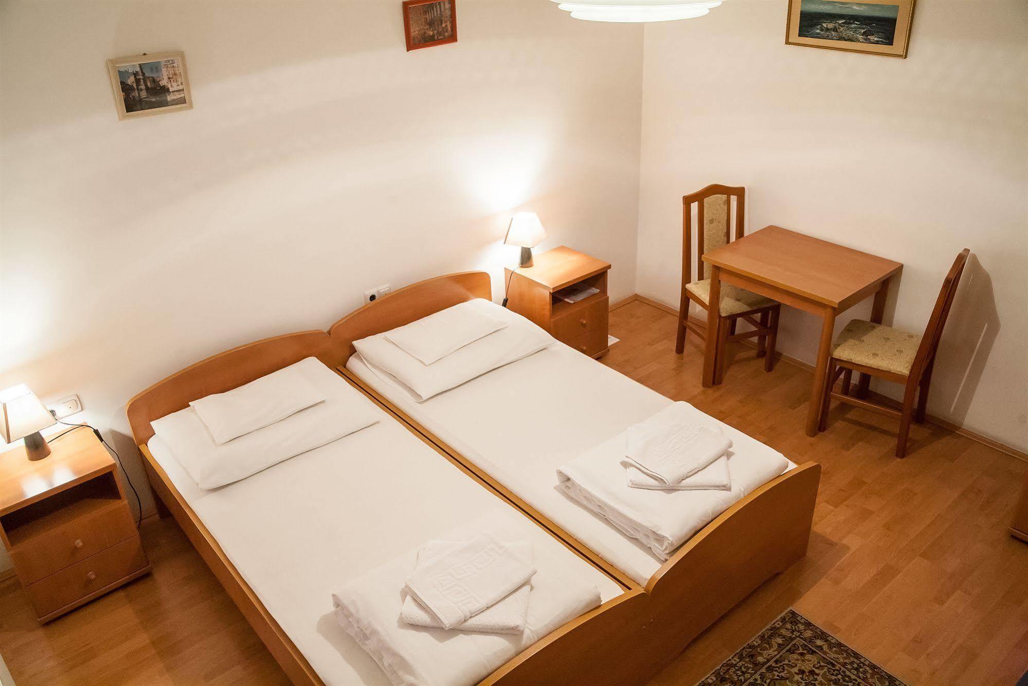Malom Panzio Bed and Breakfast Kiskunfélegyháza Eksteriør billede