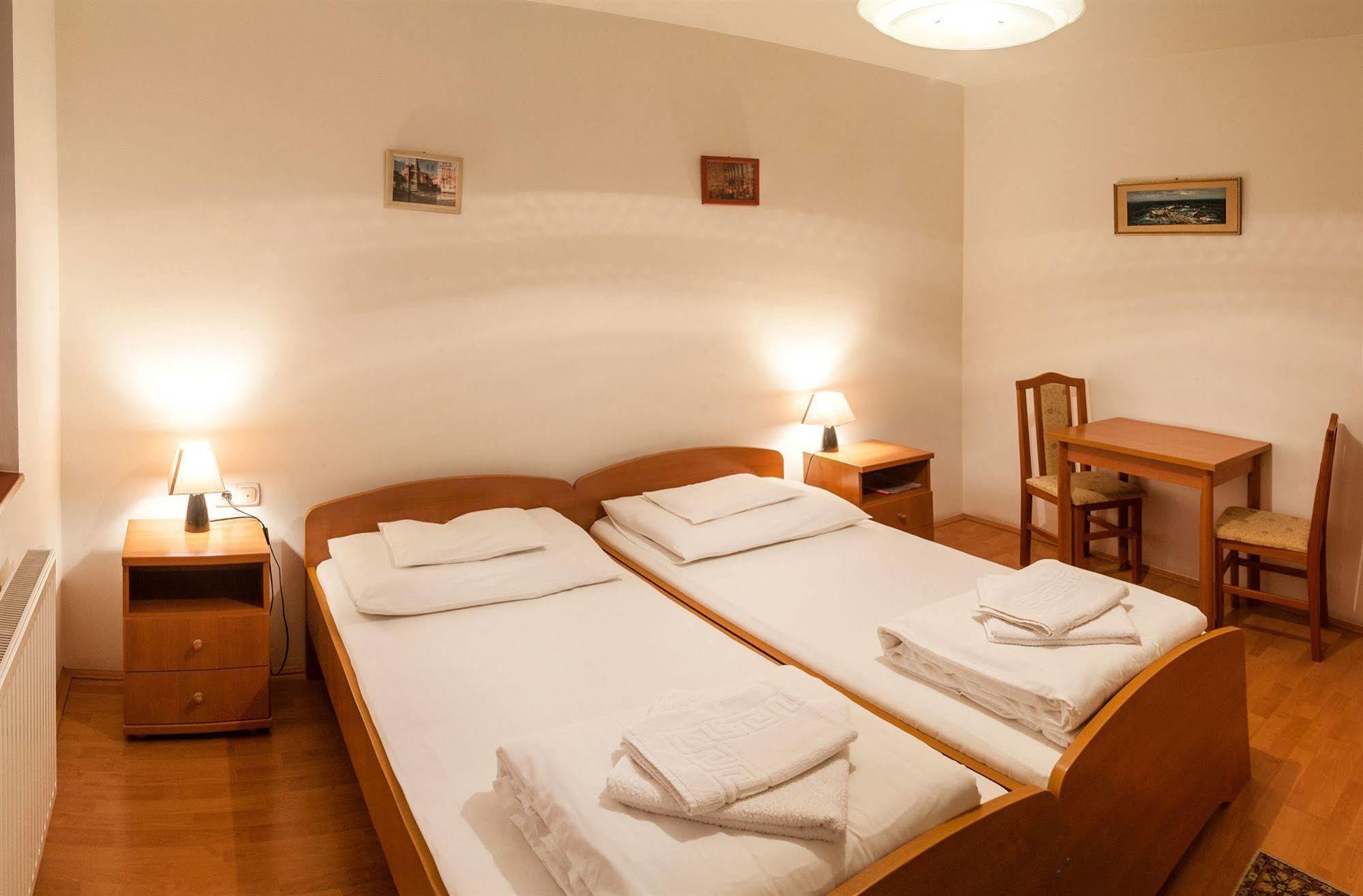 Malom Panzio Bed and Breakfast Kiskunfélegyháza Eksteriør billede