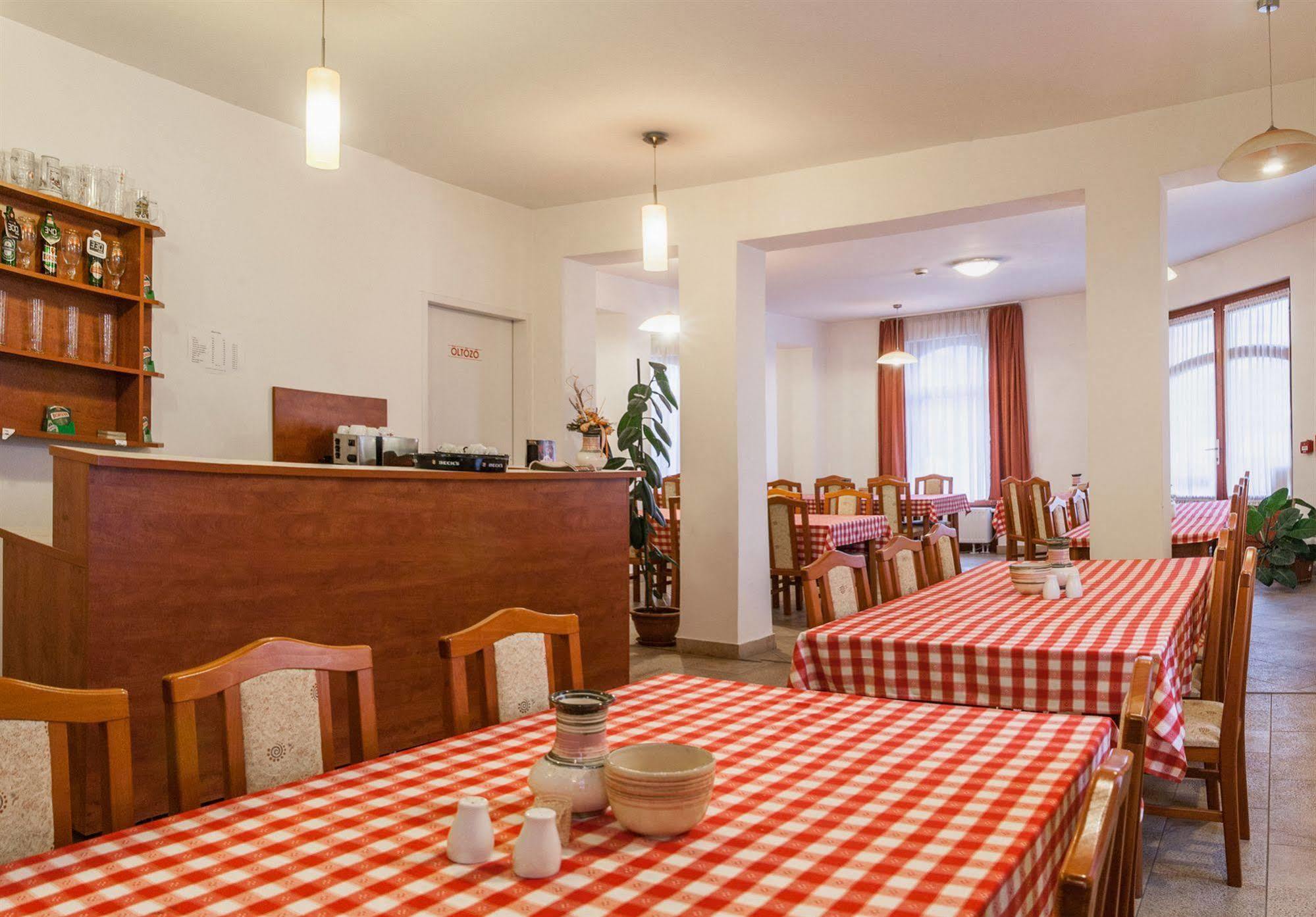 Malom Panzio Bed and Breakfast Kiskunfélegyháza Eksteriør billede