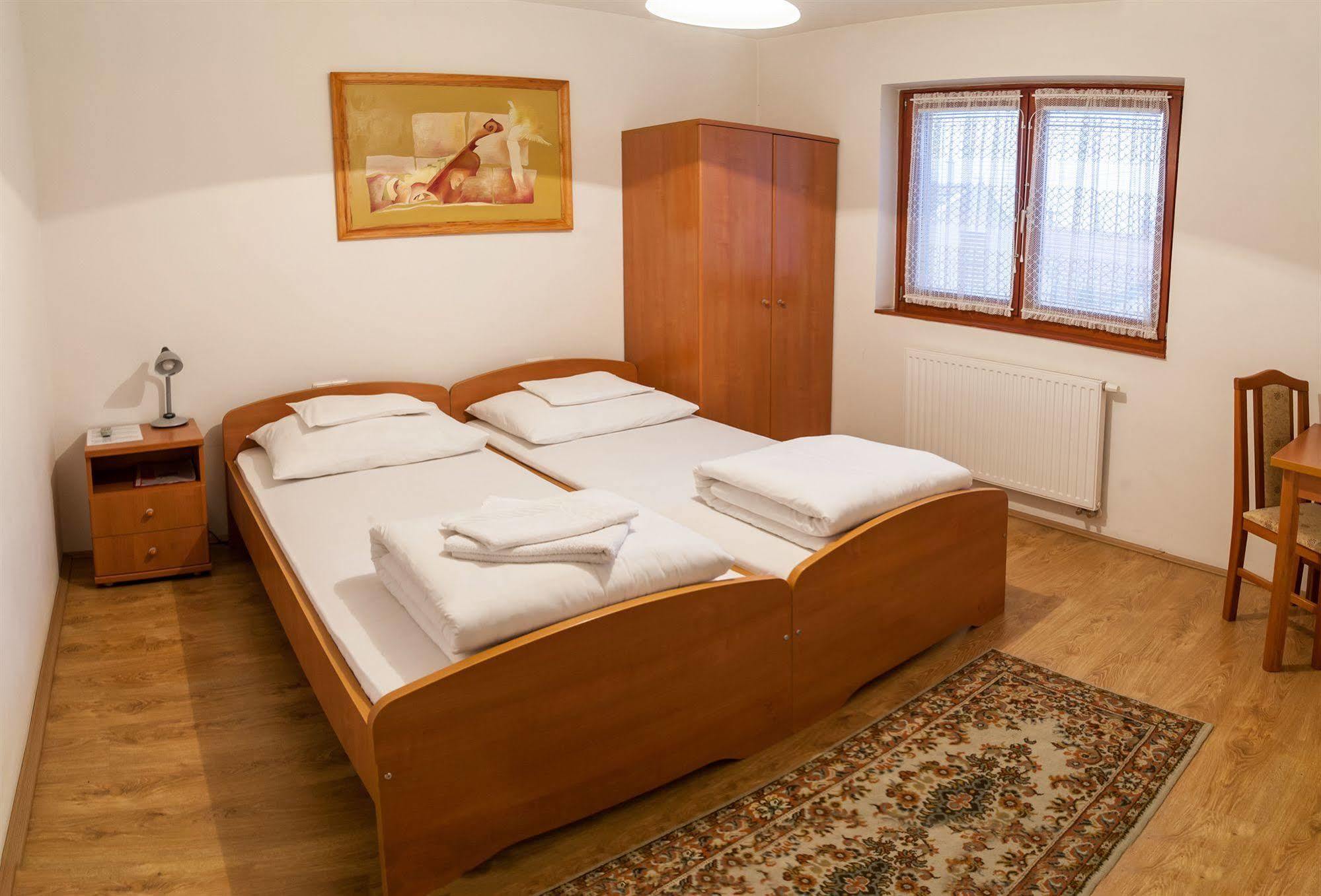 Malom Panzio Bed and Breakfast Kiskunfélegyháza Eksteriør billede
